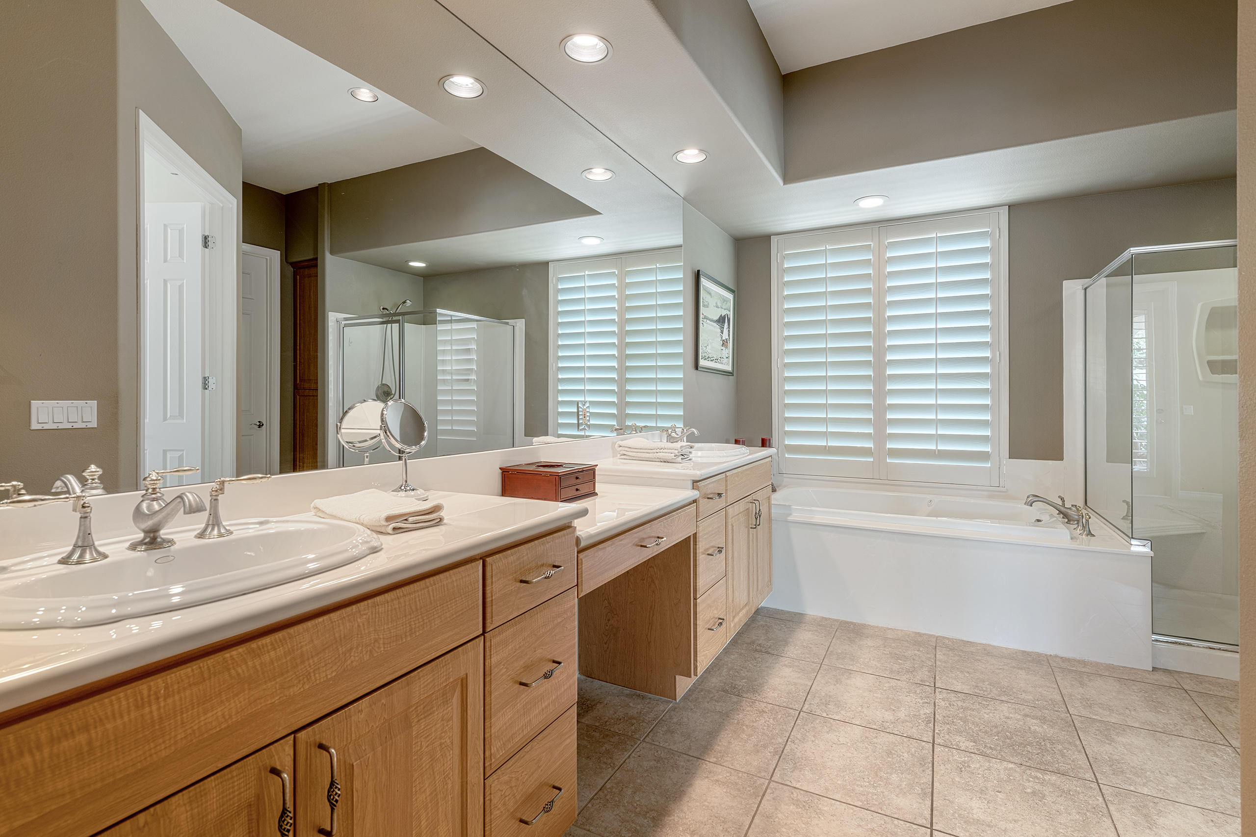 14 Bollinger Road Rancho Mirage, CA 92270 - Photo 9 of 31 2411