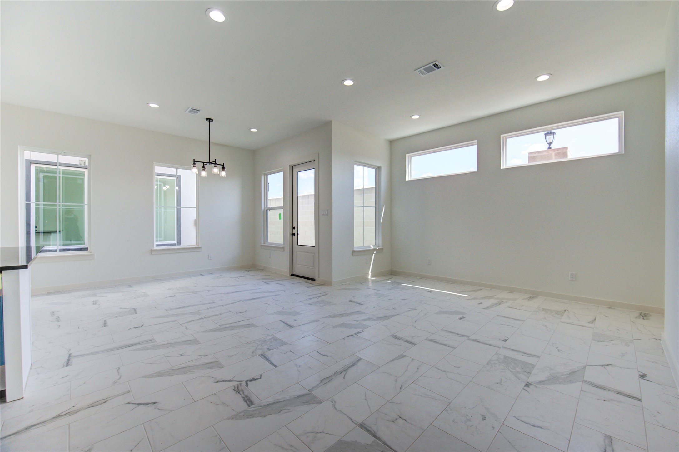 2912 El Fenice Lane Houston, TX 77057 - Photo 25 of 49 a view of an empty room