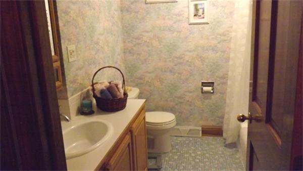 43 Wilmington Road Burlington, MA 01803 - Photo 8 of 18 Gallery Image 8