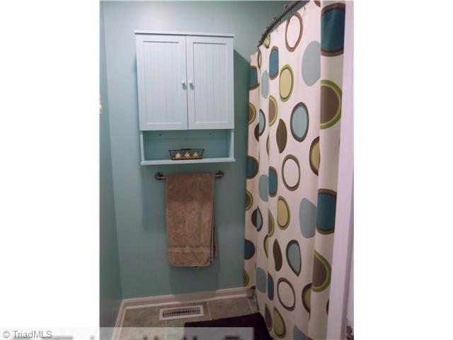 188 Roy Lopp Road Lexington, NC 27292 - Photo 6 of 8 Master Bath/Spa.