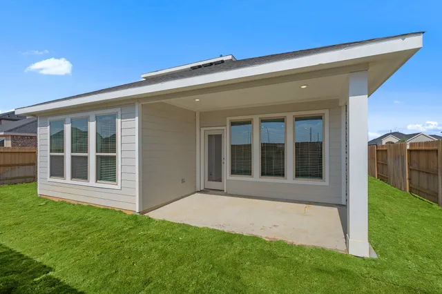 $408,000 | 308 Goldeneye Duck Drive, Hempstead, TX 77445