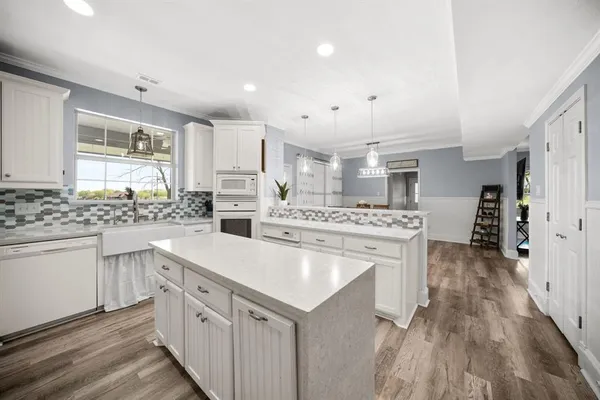 $644,777 | 407 Locust Drive, Oak Leaf, TX 75154