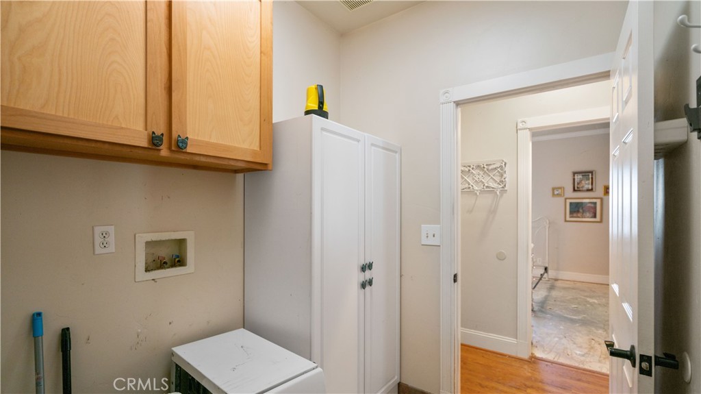 22070 Big Oak Road Cedarpines Park, CA 92322 - Photo 20 of 58 a view of bathroom with shower