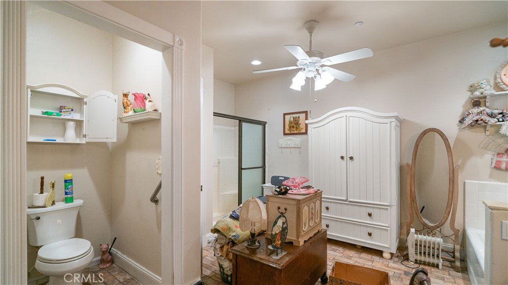 22070 Big Oak Road Cedarpines Park, CA 92322 - Photo 29 of 58