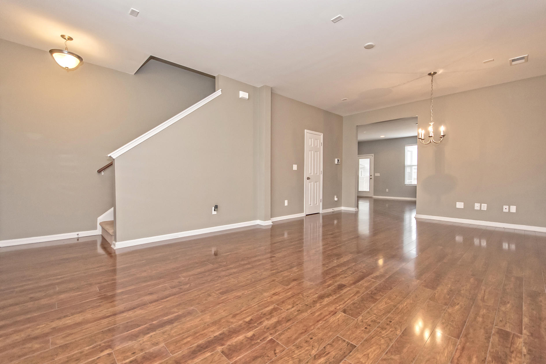 607 Ravens Wood Road Summerville, SC 29486 - Photo 12 of 33 Front rooms