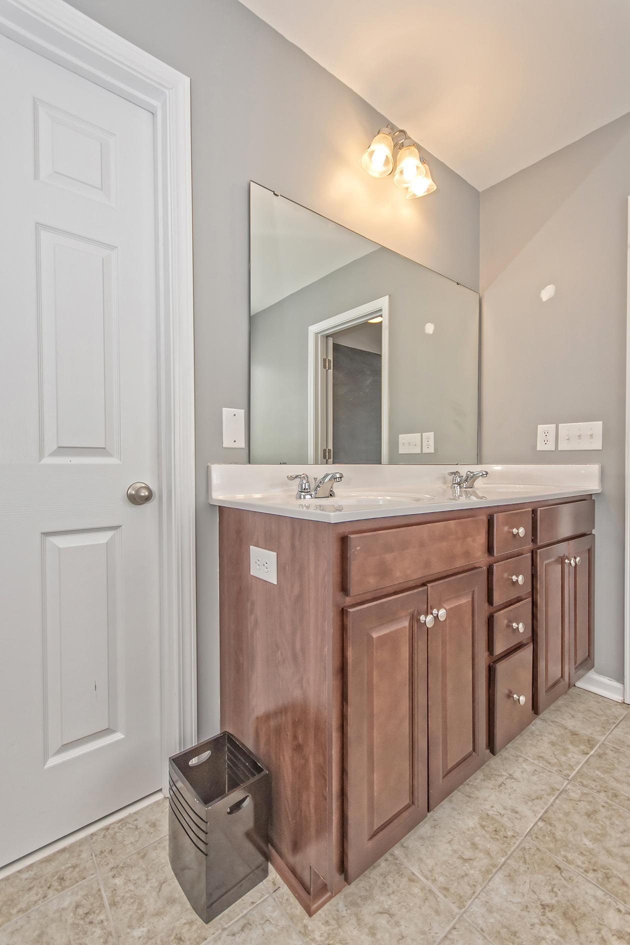 607 Ravens Wood Road Summerville, SC 29486 - Photo 23 of 33 Dual sinks in Master bedroom