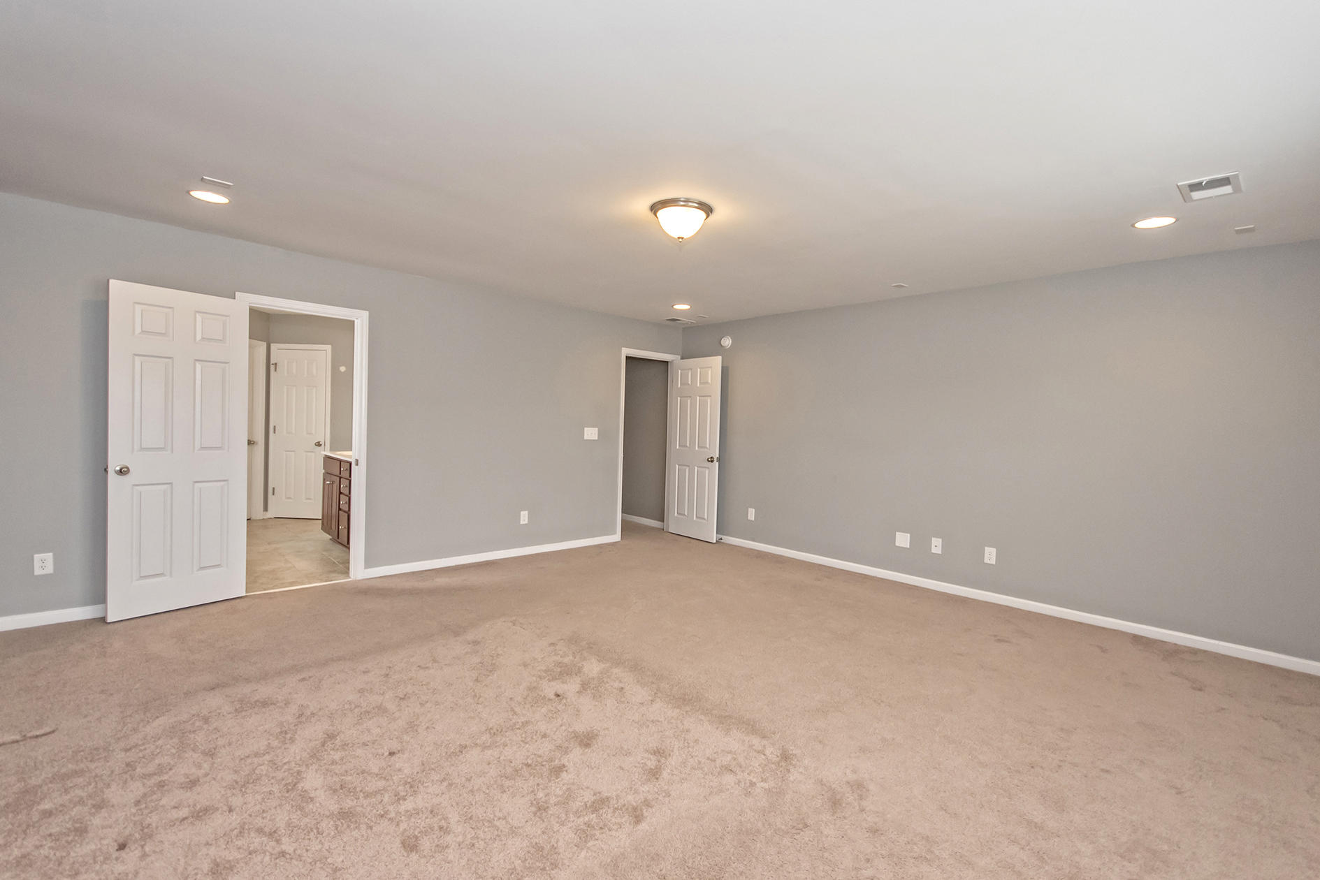 607 Ravens Wood Road Summerville, SC 29486 - Photo 6 of 33 Huge Master Bedroom