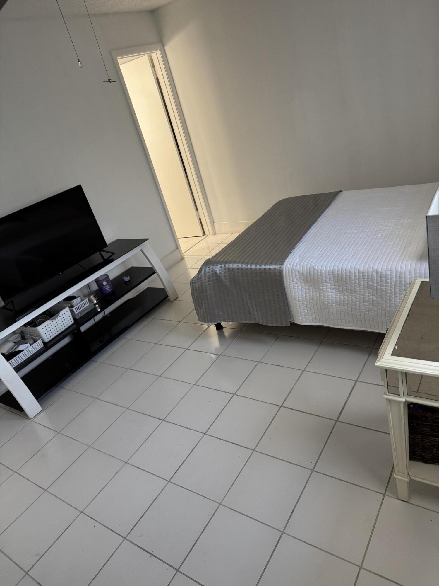 9272 Southwest 3rd Street, Unit 411 Boca Raton, FL 33428 - Photo 5 of 15 IMG_1641