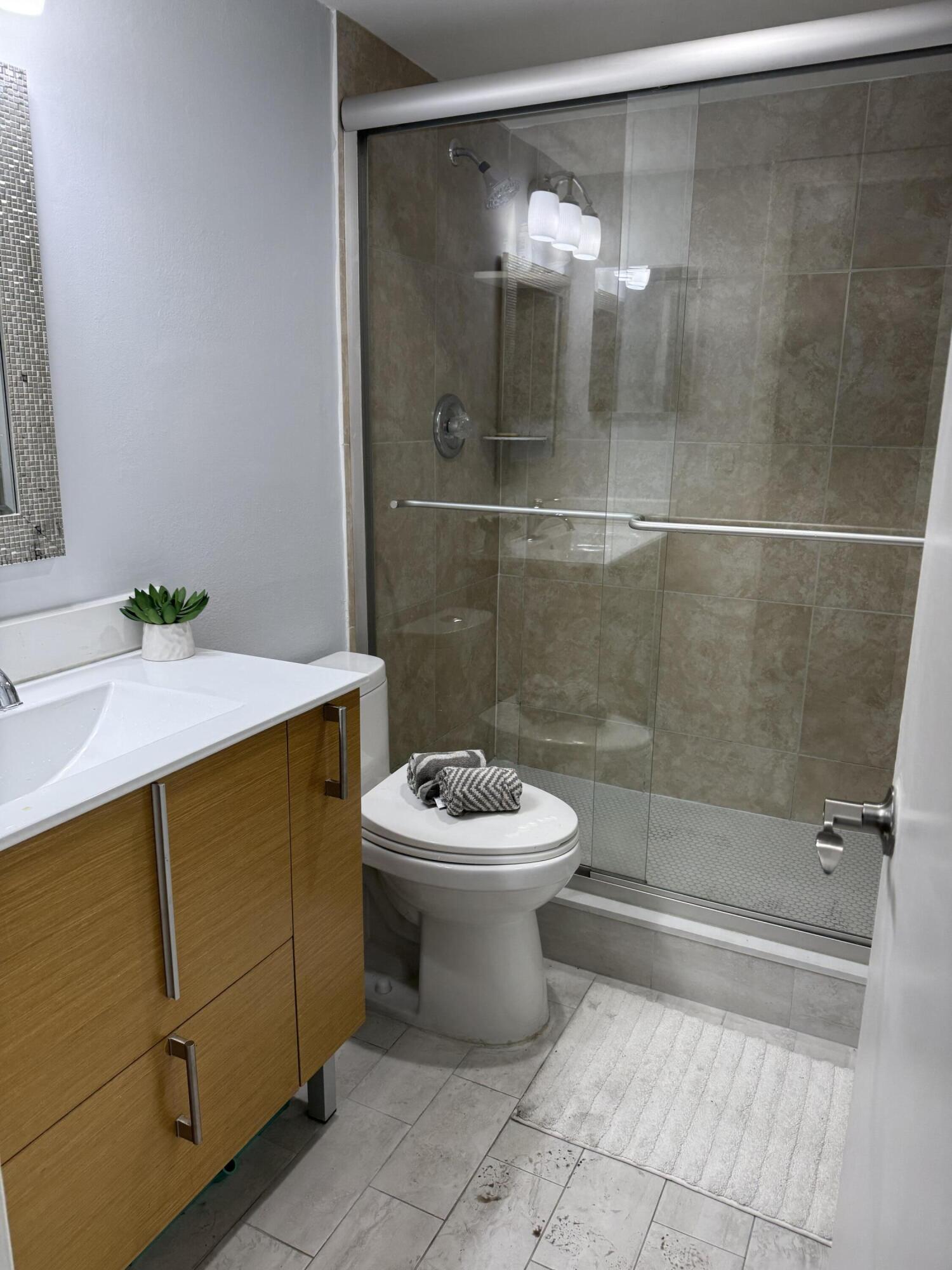 9272 Southwest 3rd Street, Unit 411 Boca Raton, FL 33428 - Photo 7 of 15 IMG_1638