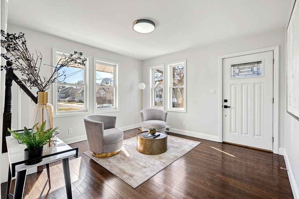 14 Dustin Street Saugus, MA 01906 - Photo 4 of 16 Gallery Image 4