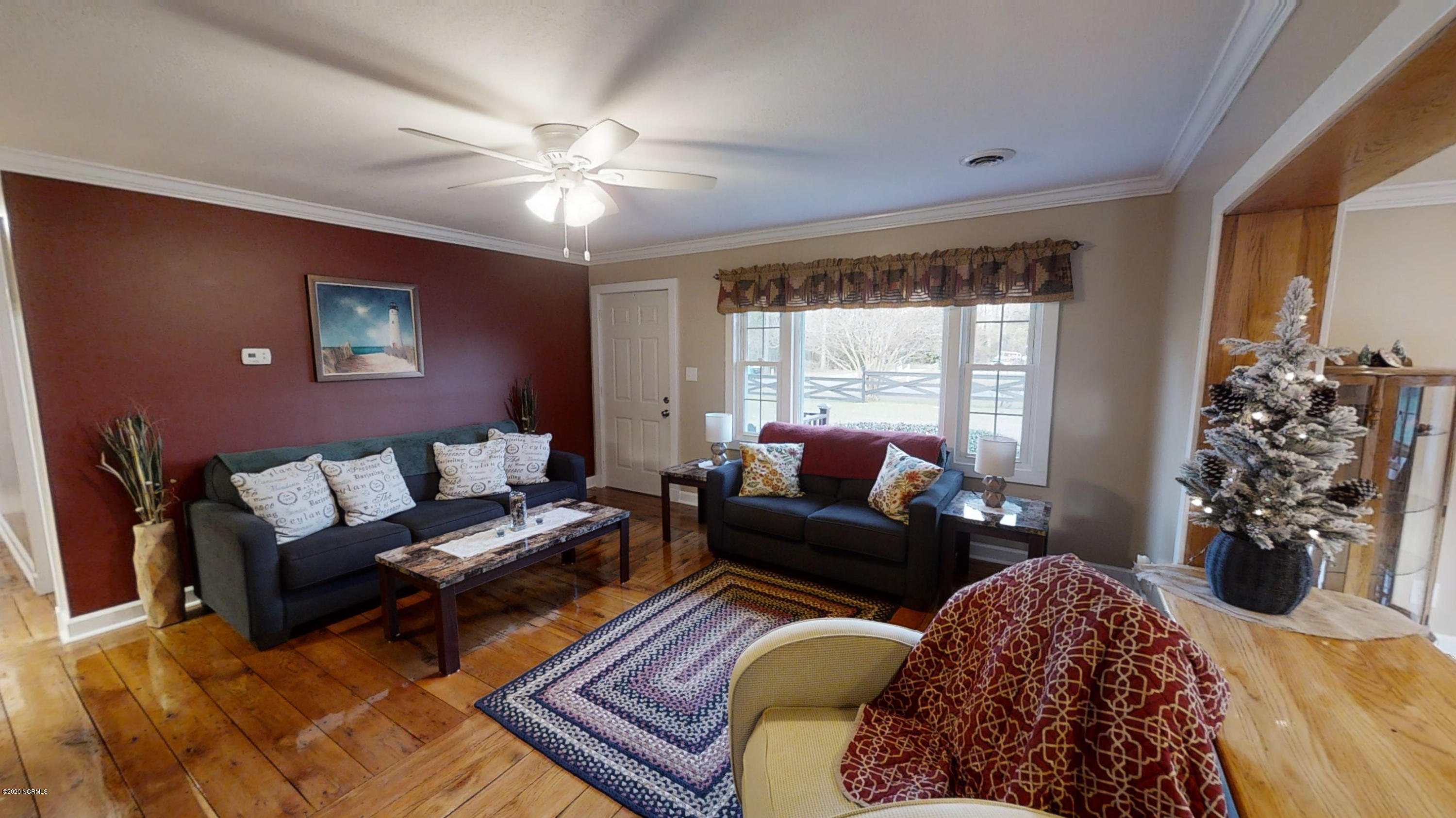 526 Briarneck Road Jacksonville, NC 28540 - Photo 12 of 65 06 - LIving Room