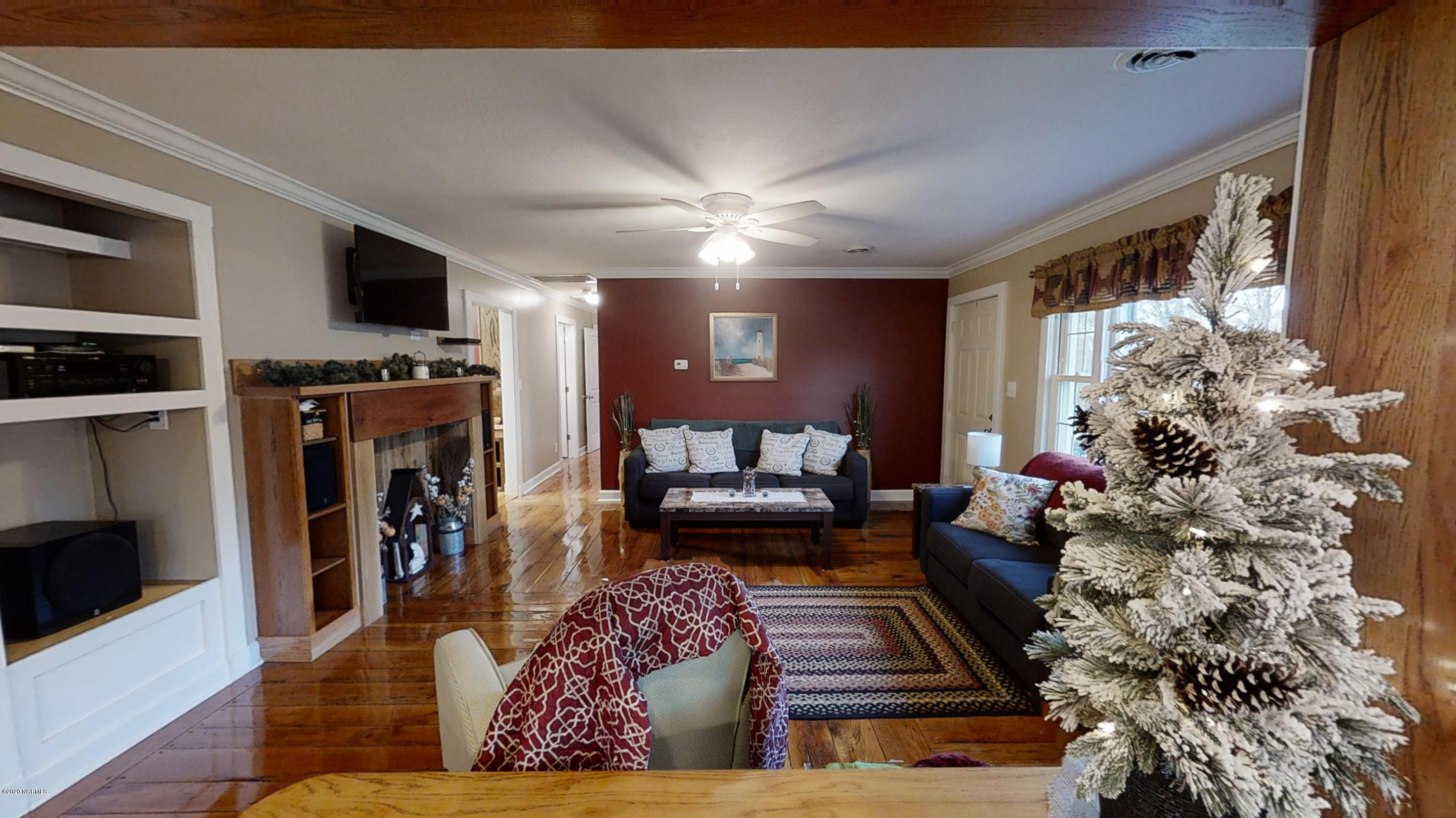 526 Briarneck Road Jacksonville, NC 28540 - Photo 13 of 65 07 - Living Room (1)