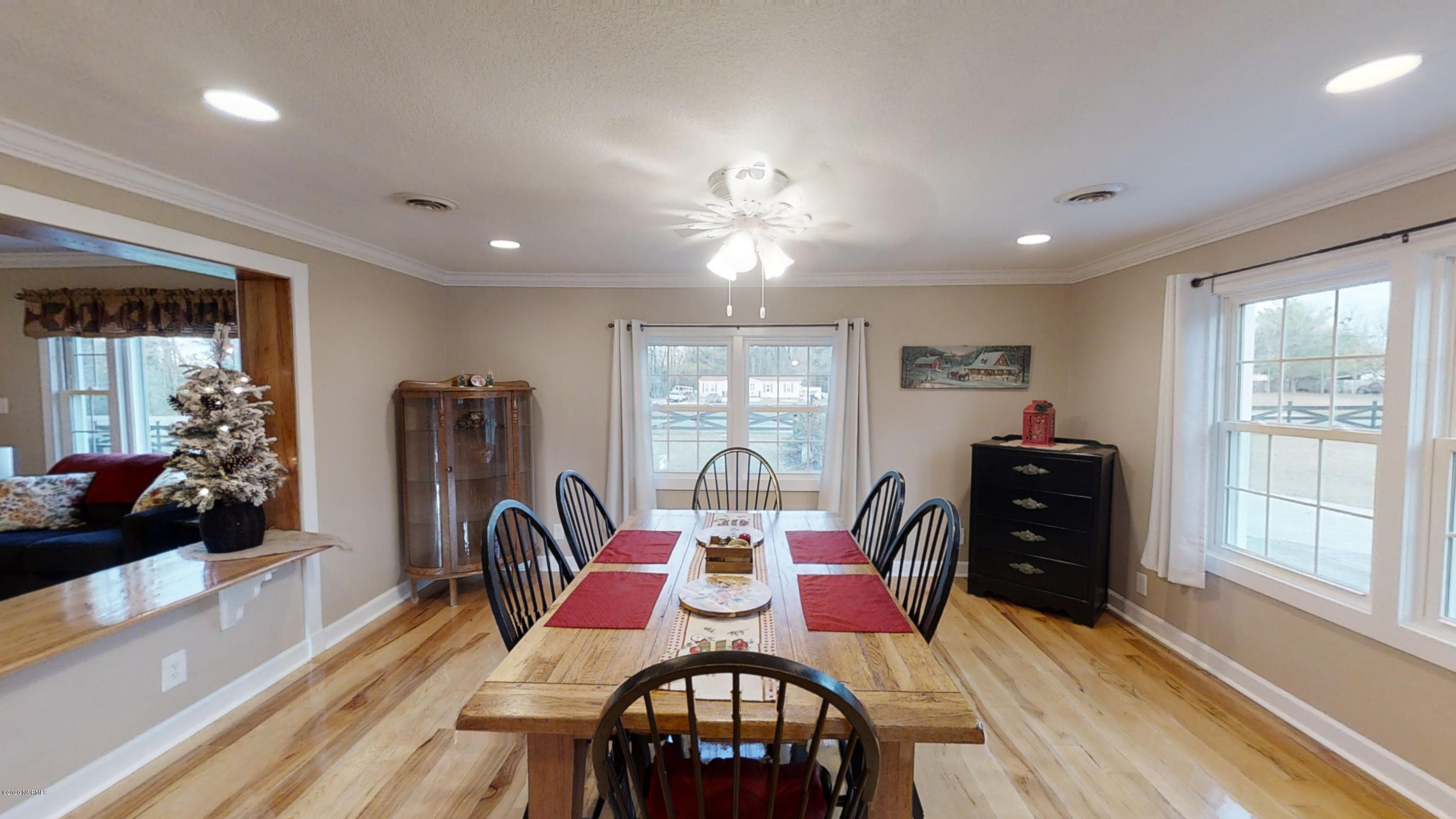 526 Briarneck Road Jacksonville, NC 28540 - Photo 14 of 65 08 -Dining Room