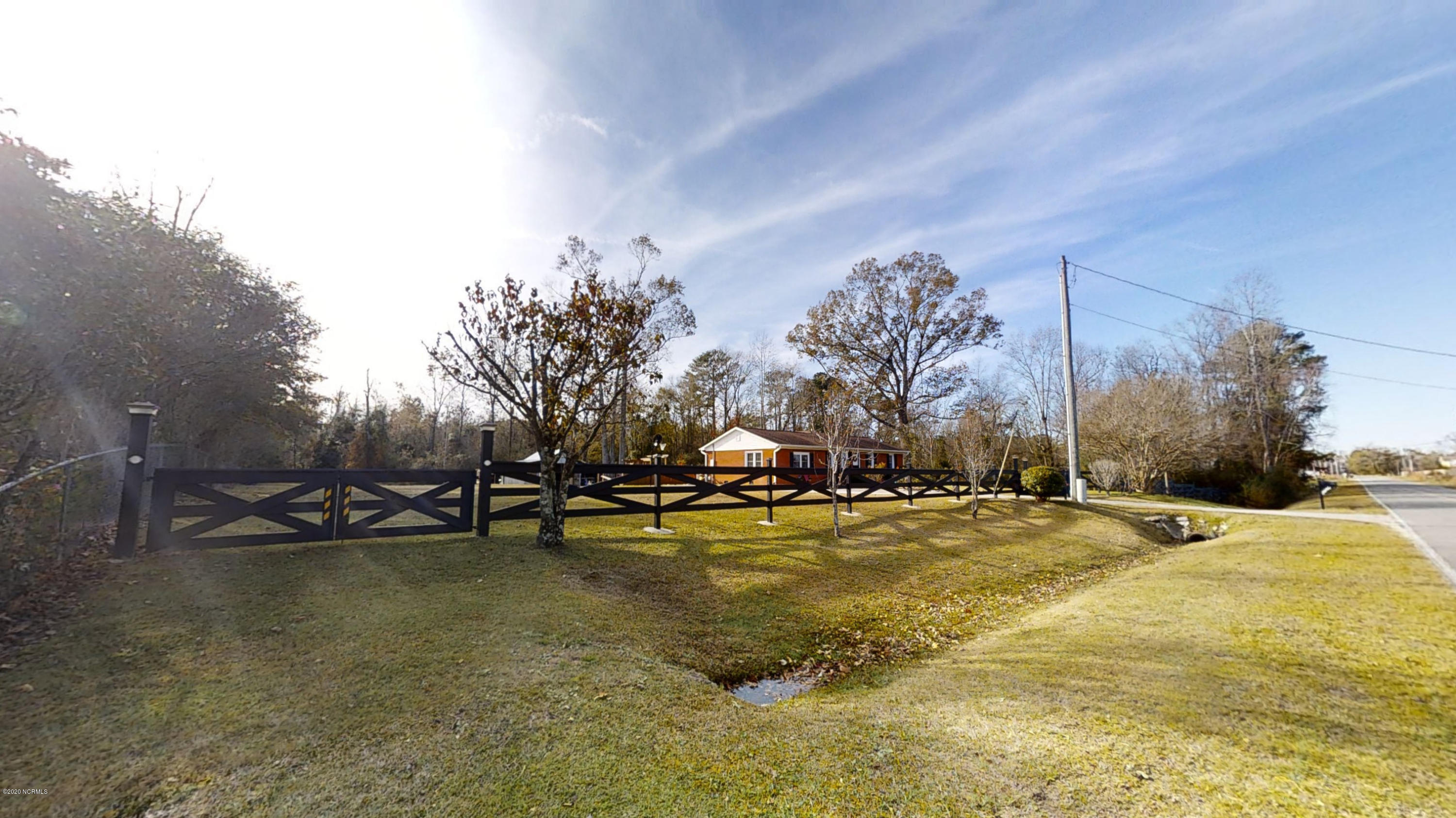 526 Briarneck Road Jacksonville, NC 28540 - Photo 5 of 65 64 - Front Left