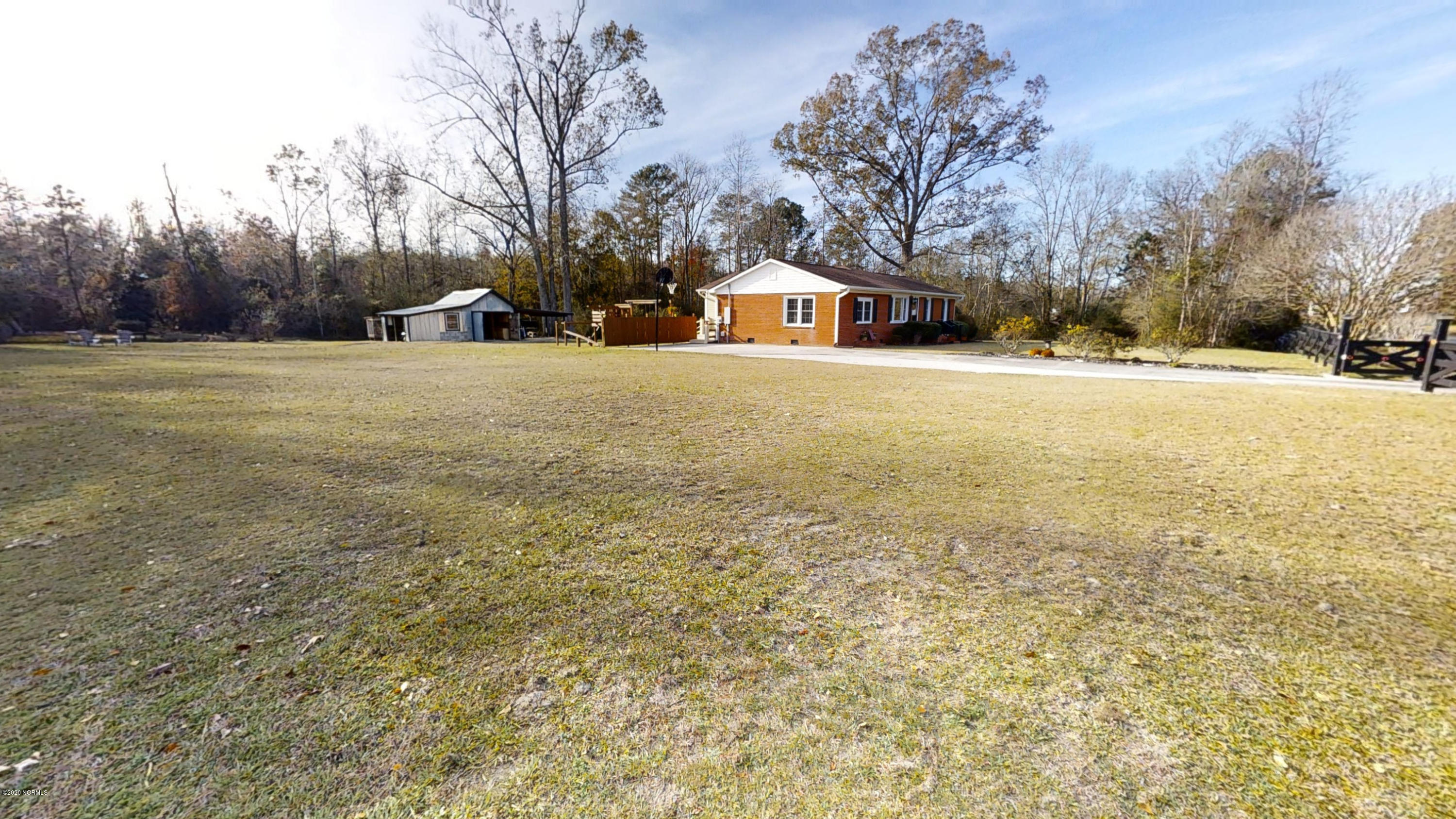 526 Briarneck Road Jacksonville, NC 28540 - Photo 6 of 65 59 - Left Side