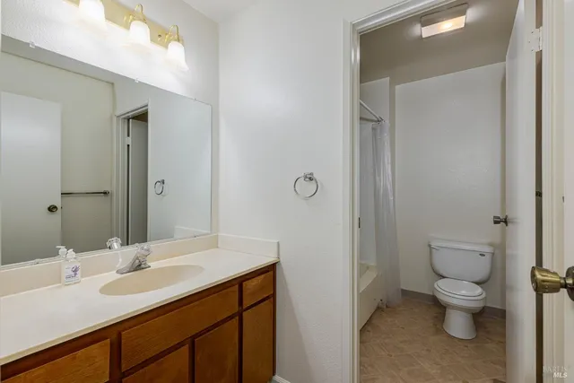 $625,000 | 601 Marylyn Circle, Petaluma, CA 94954