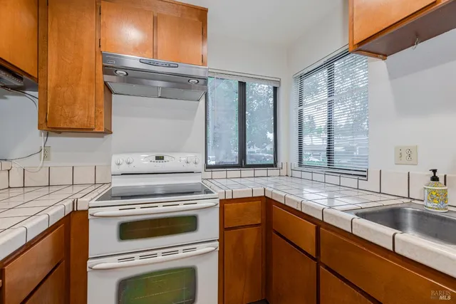 $625,000 | 601 Marylyn Circle, Petaluma, CA 94954