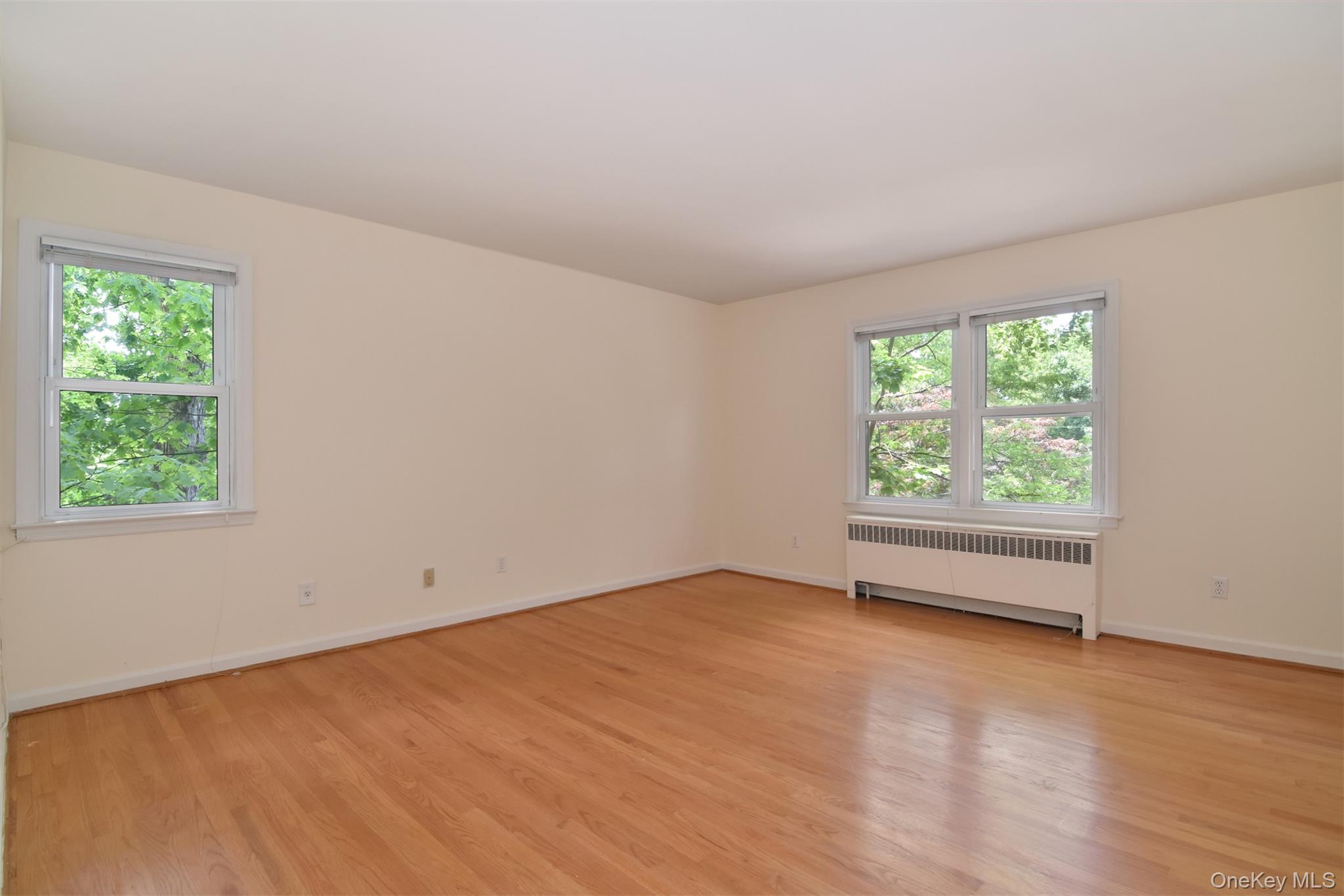 74 Briary Road Dobbs Ferry, NY 10522 - Photo 13 of 19 Bedroom #2 with sunny exposures and oak hardwood