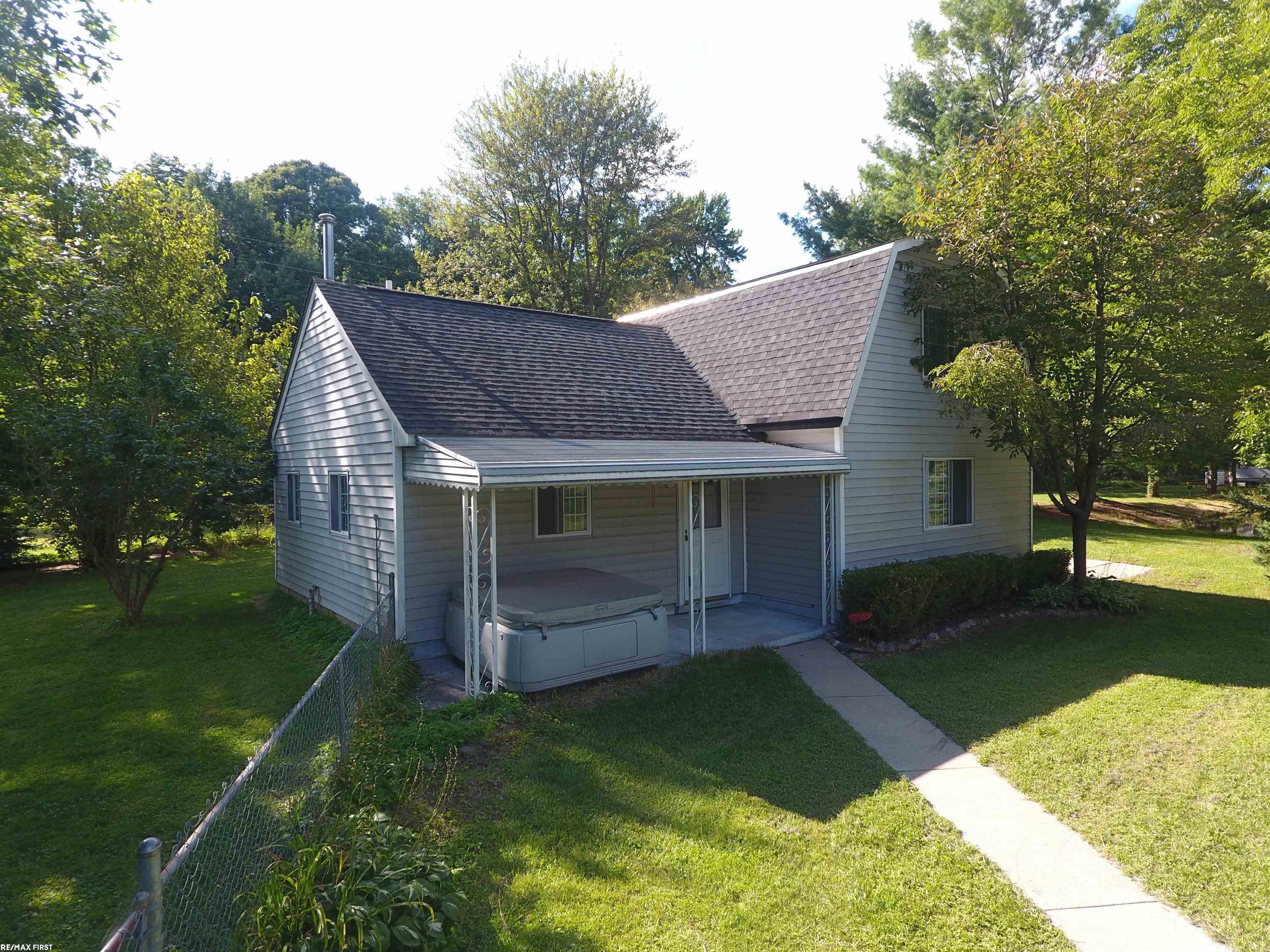 24975 Armada Ridge Road Armada, MI 48005 - Photo 4 of 73 50153079-18506e43-9d7f-4efb-af48-0b6ae144116c.JPG