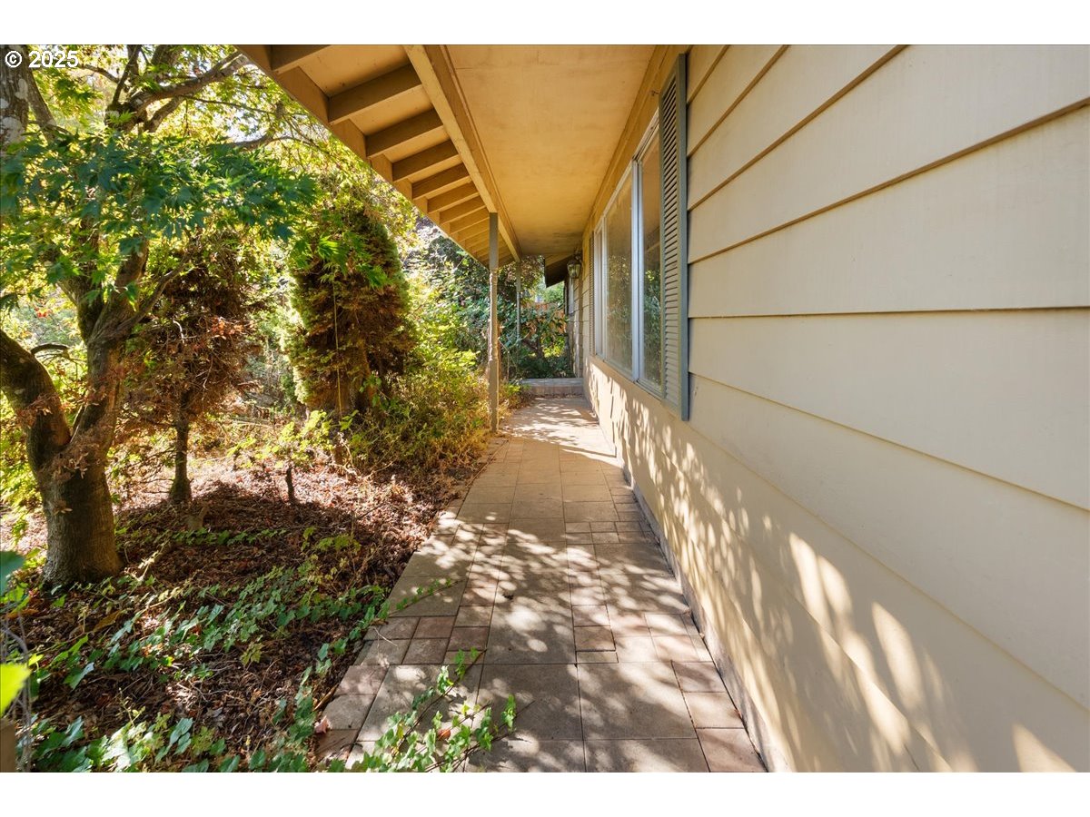 2617 Northeast 166th Street Ridgefield, WA 98642 - Photo 11 of 35 a view of a yard