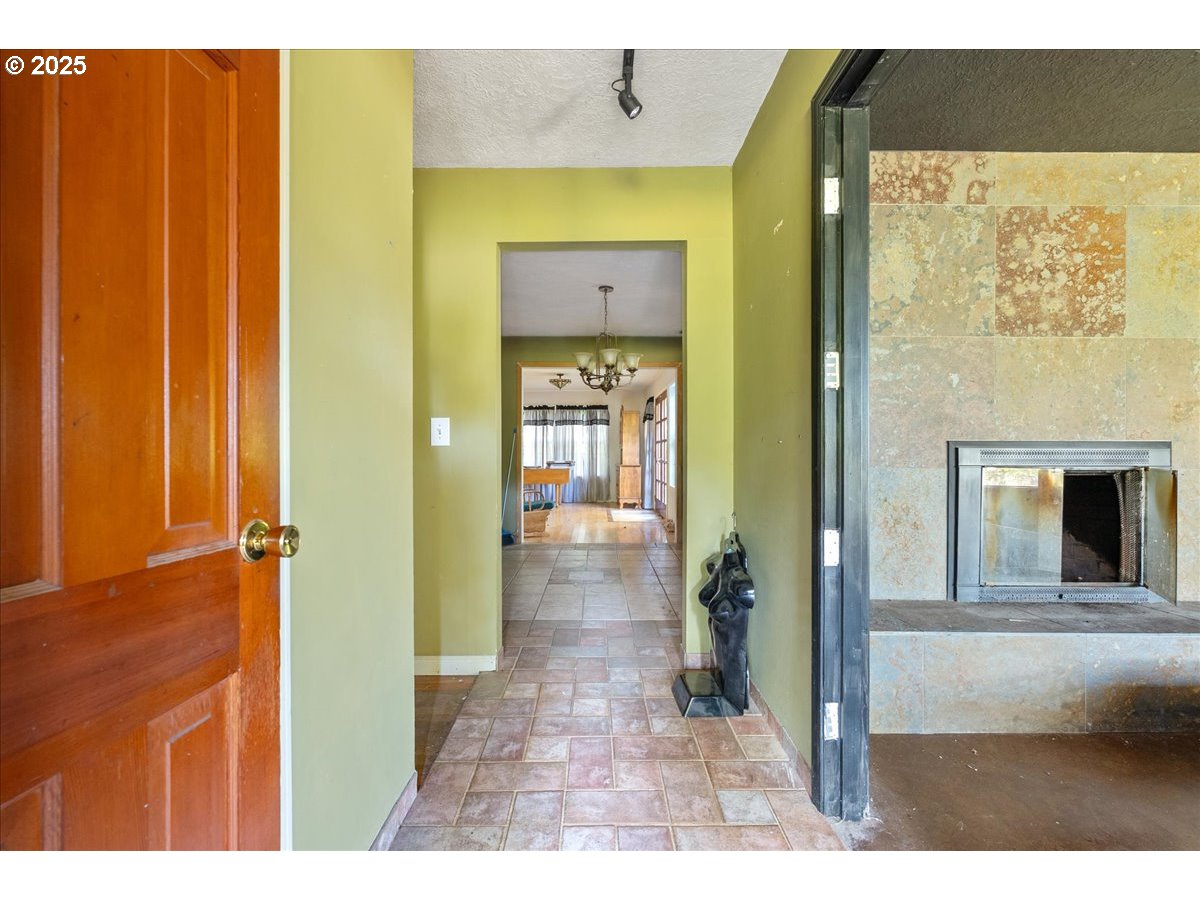 2617 Northeast 166th Street Ridgefield, WA 98642 - Photo 13 of 35 a view interior of the house and livingroom