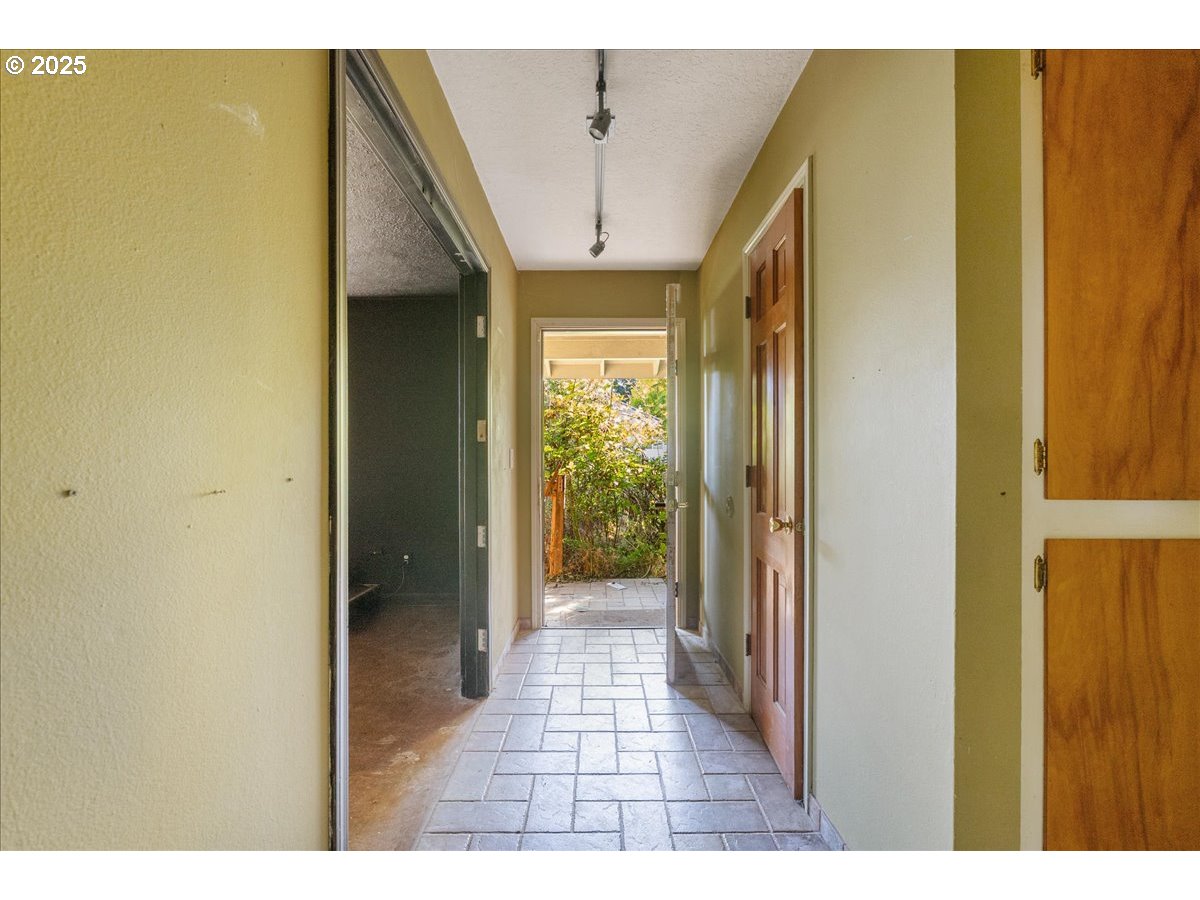 2617 Northeast 166th Street Ridgefield, WA 98642 - Photo 14 of 35 a view interior of the house
