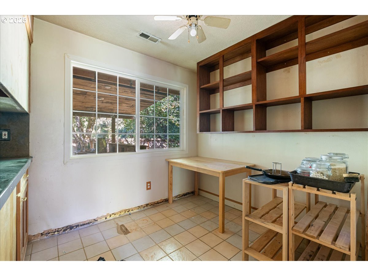 2617 Northeast 166th Street Ridgefield, WA 98642 - Photo 27 of 35 a view of a room that has a bench in it