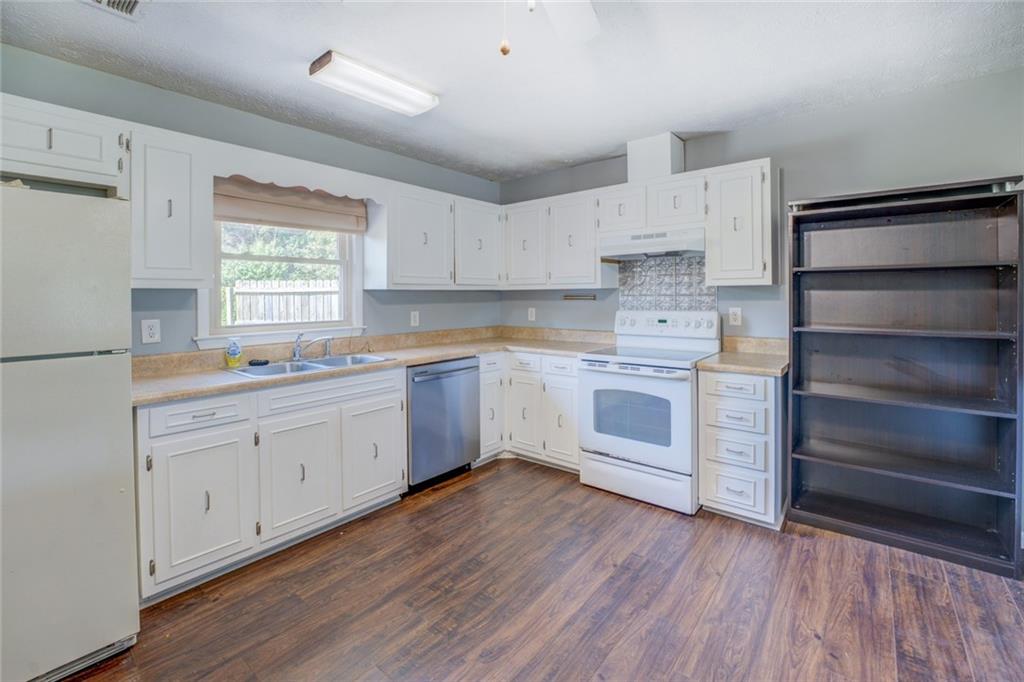 845 Smyrna Road Southwest Conyers, GA 30094 - Photo 12 of 22