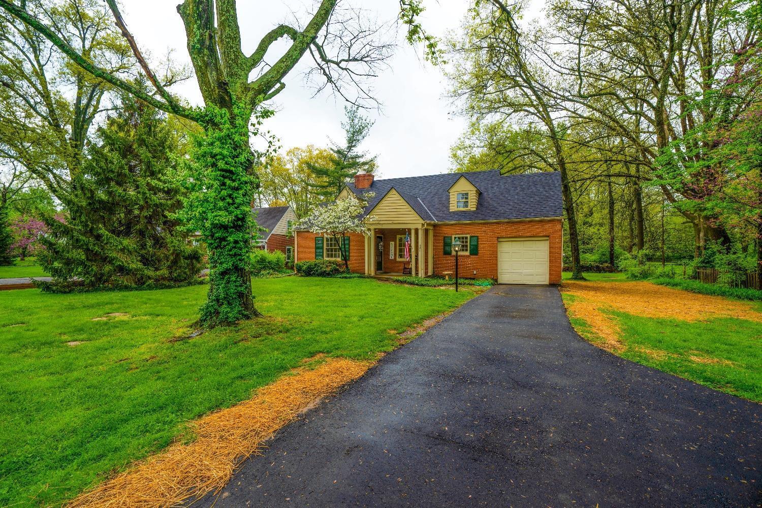621 Compton Road Cincinnati, OH 45231 - Photo 1 of 21