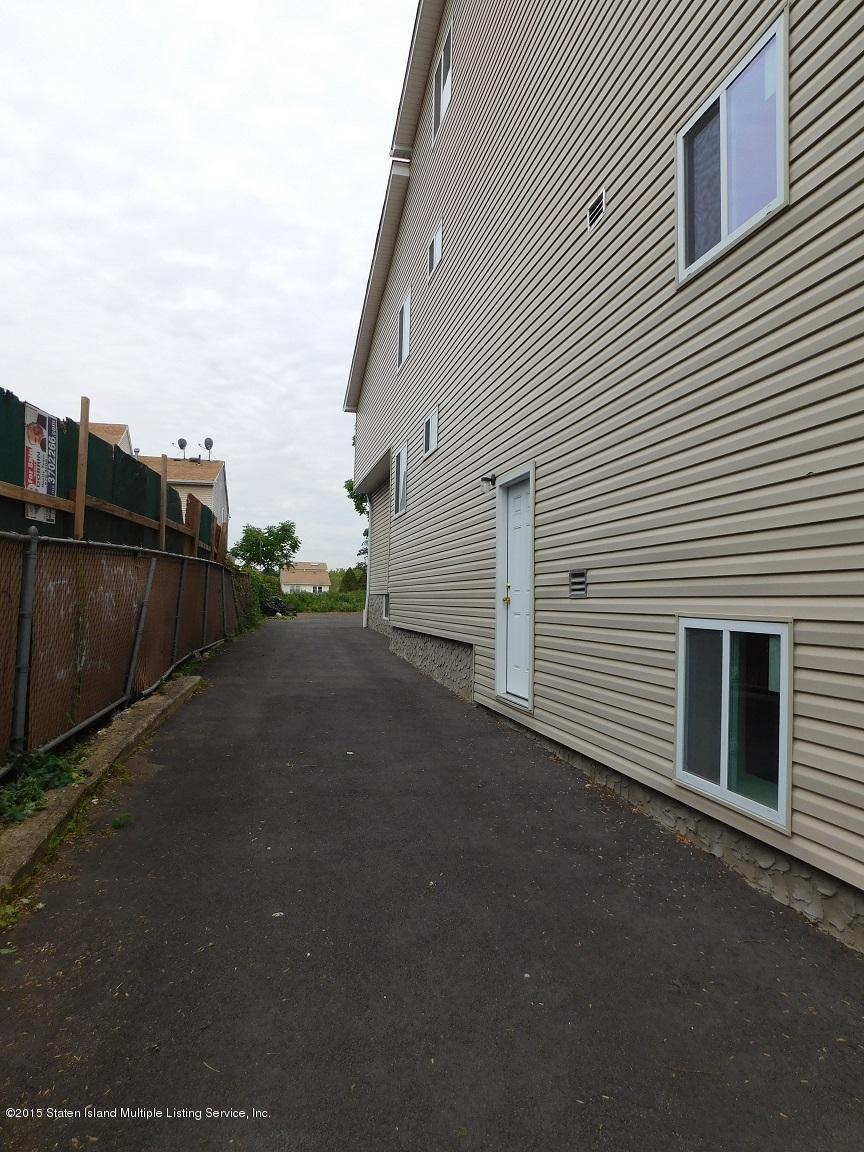 104 Willowbrook Road Staten Island, NY 10302 - Photo 4 of 16 a view of a street