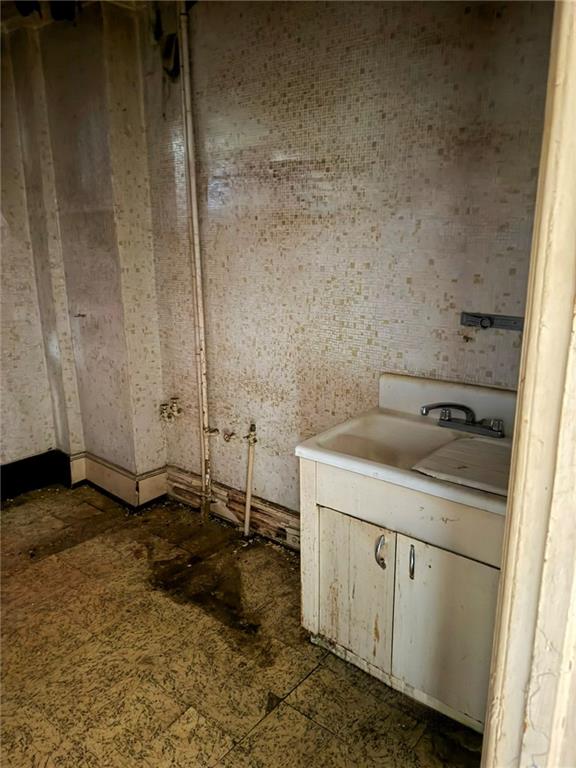 1293 Park Place Brooklyn, NY 11213 - Photo 10 of 15