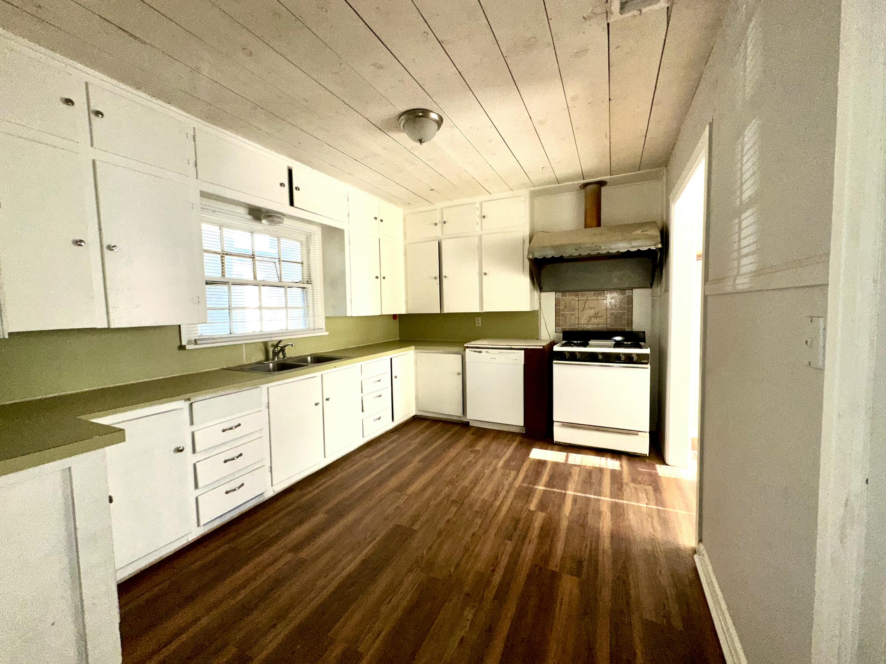3012 22nd Street Lubbock, TX 79410 - Photo 5 of 11