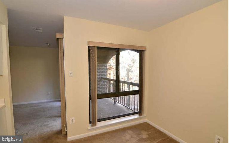 11260 Chestnut Grove Square, Unit 239 Reston, VA 20190 - Photo 14 of 25 Dining Room