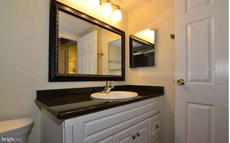 11260 Chestnut Grove Square, Unit 239 Reston, VA 20190 - Photo 3 of 25 Kitchen