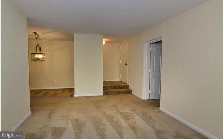 11260 Chestnut Grove Square, Unit 239 Reston, VA 20190 - Photo 9 of 25 Living Room