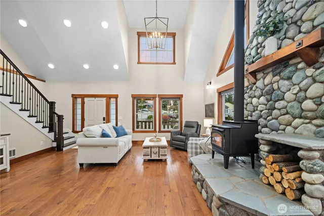 $869,000 | 375 Glengarry Drive, Camano Island, WA 98282