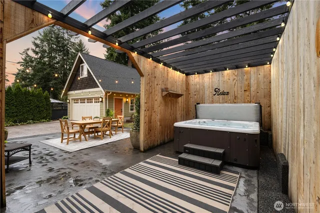 $869,000 | 375 Glengarry Drive, Camano Island, WA 98282