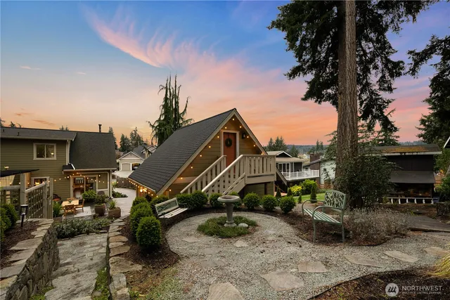 $869,000 | 375 Glengarry Drive, Camano Island, WA 98282