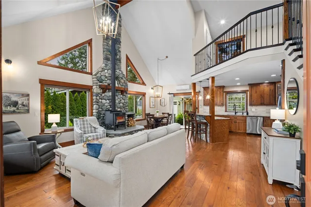 $869,000 | 375 Glengarry Drive, Camano Island, WA 98282