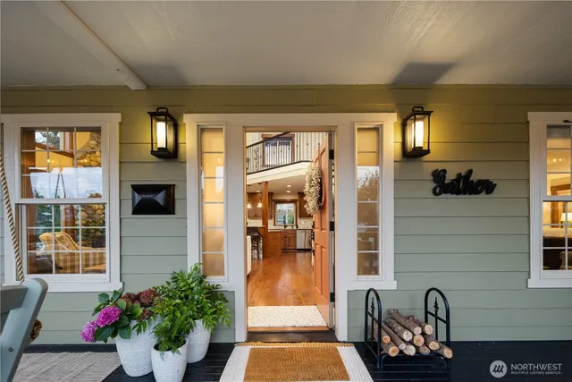 $869,000 | 375 Glengarry Drive, Camano Island, WA 98282