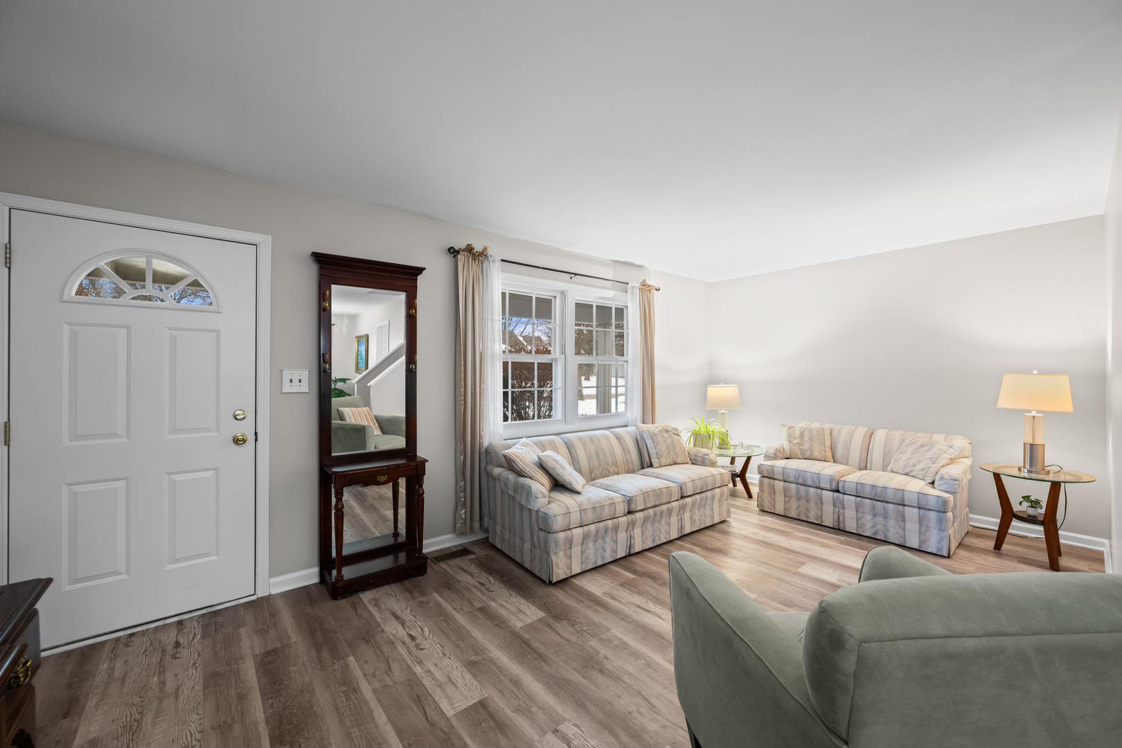 267 Timber Hill Road Buffalo Grove, IL 60089 - Photo 4 of 24