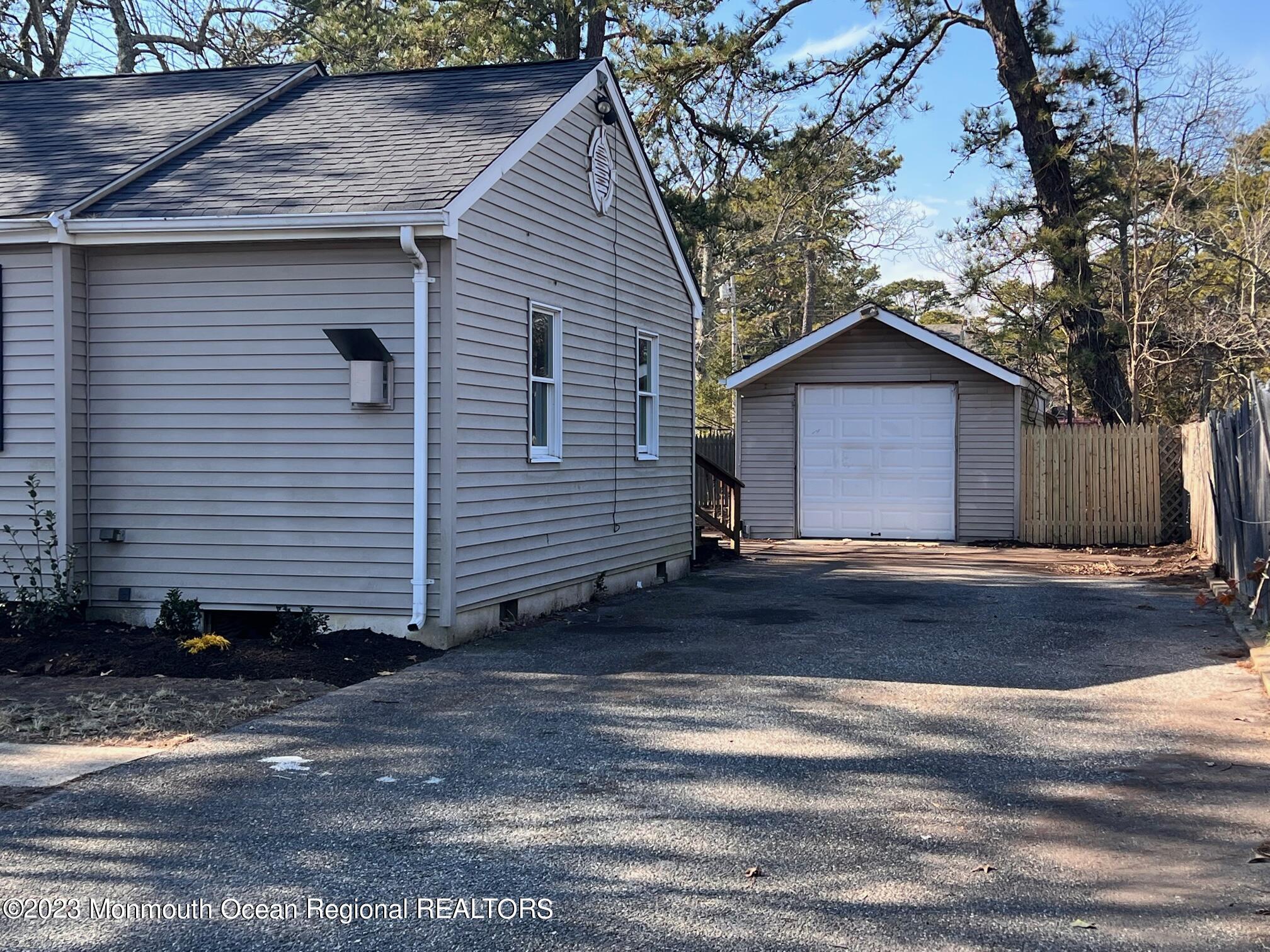 16 Walnut Street Waretown, NJ 08758 - Photo 2 of 12 IMG_1173