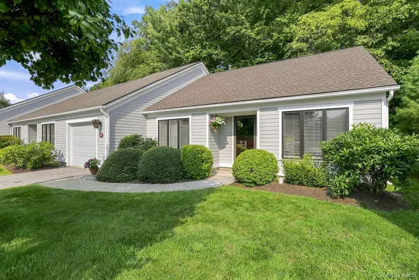 $649,999 | 790 Heritage Hills, Unit B, Somers, NY 10589