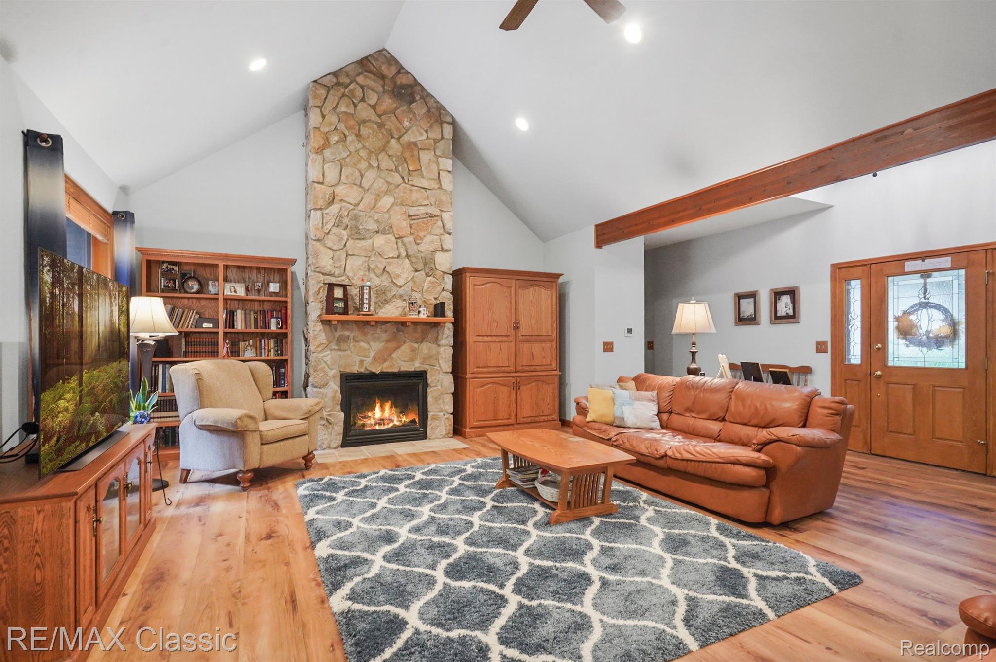 3444 Brighton Road Howell, MI 48843 - Photo 4 of 26 Soaring Ceilings