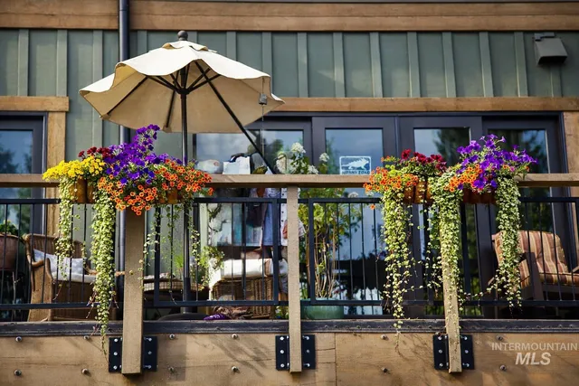 $855,000 | 616 North 3rd Street, Unit 211, McCall, ID 83638