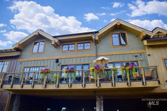 $855,000 | 616 North 3rd Street, Unit 211, McCall, ID 83638