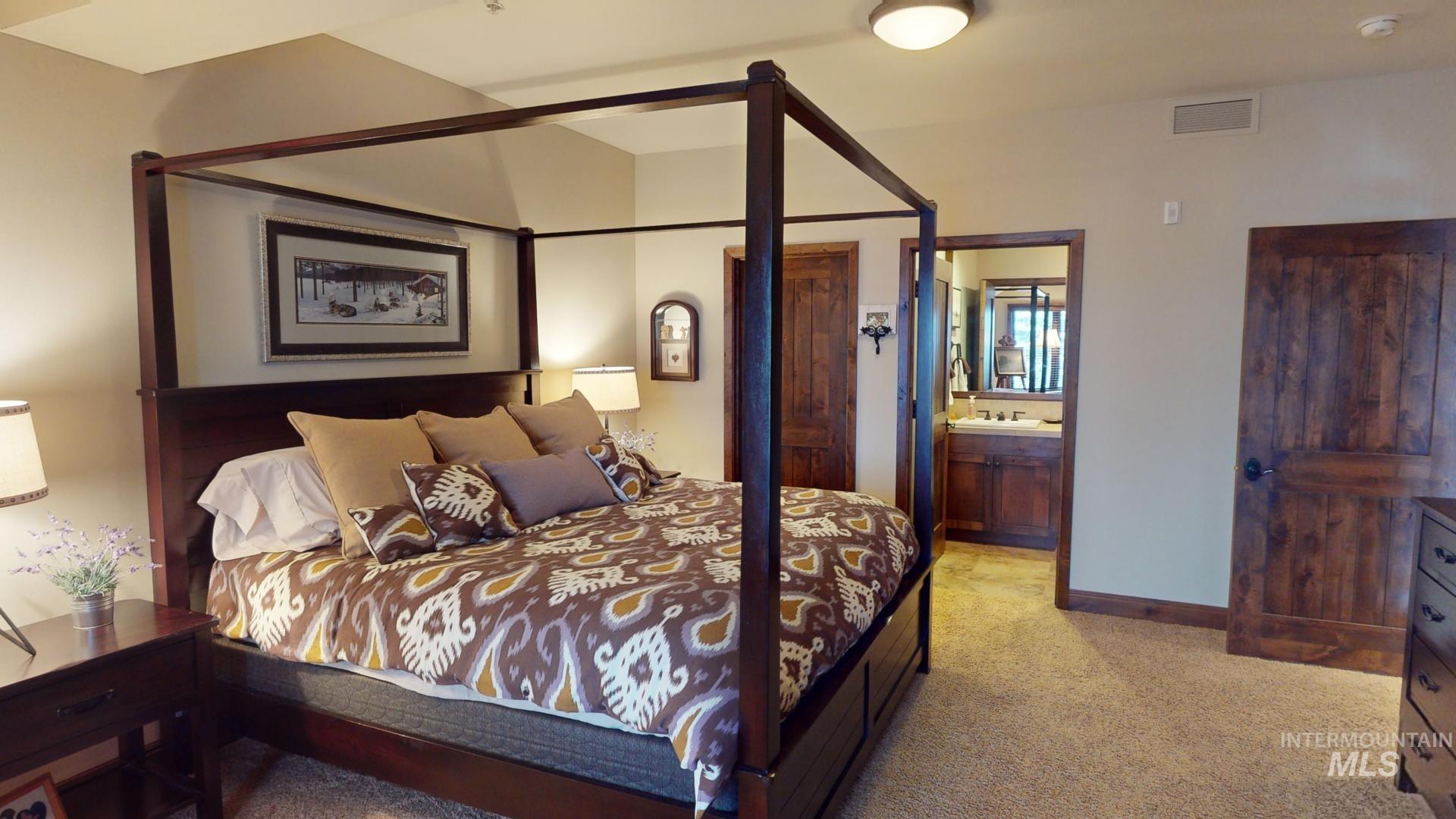 616 North 3rd Street, Unit 211 McCall, ID 83638 - Photo 29 of 49 2nd En-Suite - Upstairs