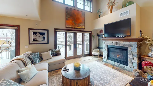 $855,000 | 616 North 3rd Street, Unit 211, McCall, ID 83638