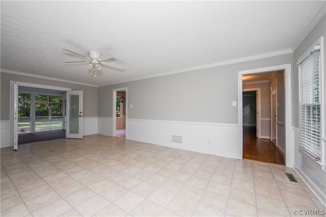 14200 Chepstow Road Midlothian, VA 23113 - Photo 14 of 41 a view of an empty room with a window