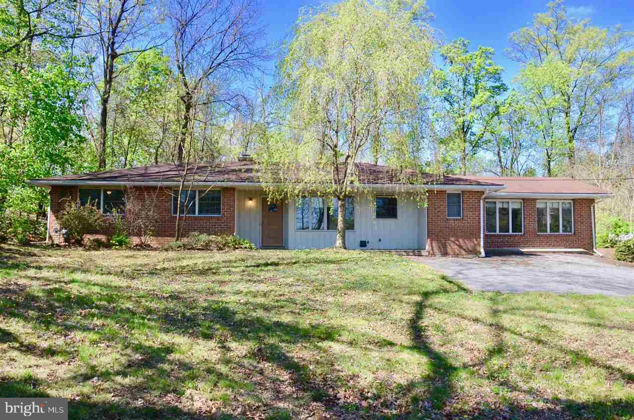 655 Old York Road Etters, PA 17319 - Photo 1 of 25 Gallery Image 1